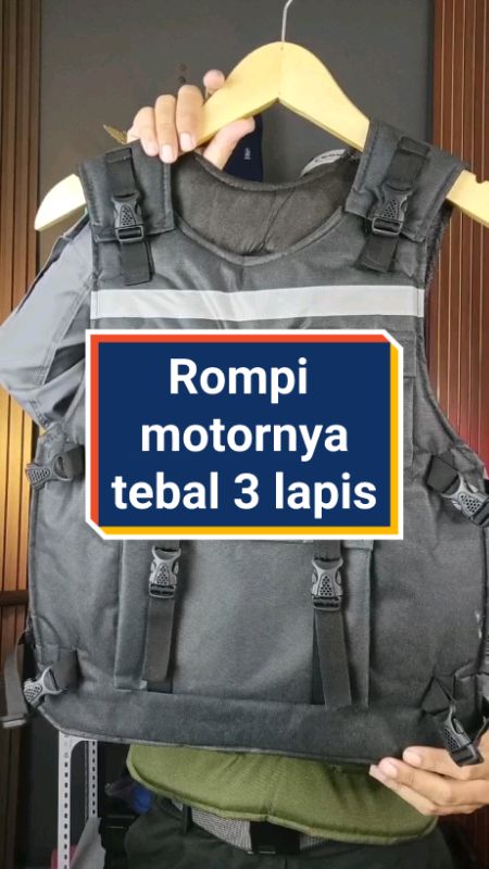 Rompi motor anti angin tebal 3 Layer. #SpillBawaBerkah #RompiMotor #RompiAntiAngin #SpillRacunShopee #GakNyeselBelilni #ViralDiShopeeVideo