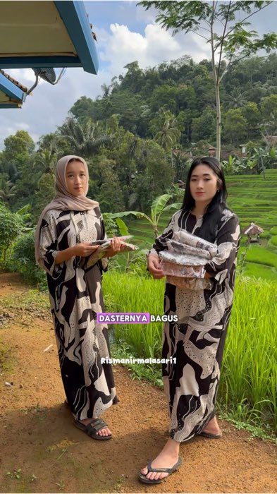 Dasternya bagus banget🥰 #dasterpanjang #rismanirmalasari #rismanirmalasaridaster #daster #dasterbusui #dasterkekinian #dastercantik #dasterrayon