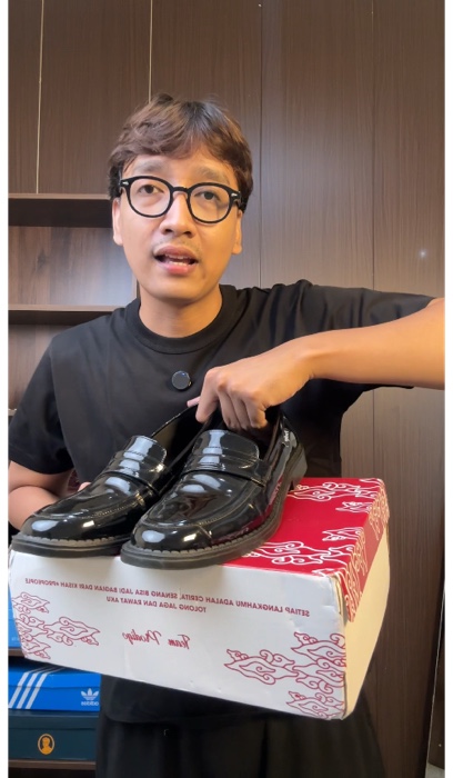 loafers andalan gua nih #OOTDFashionShopee #RacunShopee