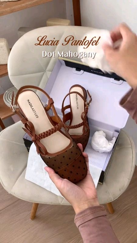 #sepatupantofel #SepatuMulesWanita #ViralDiShopeeVideo #PromoNonStop #BadaiTapiBudget #ShopeeCOD #RacunShopee #TermurahDiShopee #GratisOngkirRP0