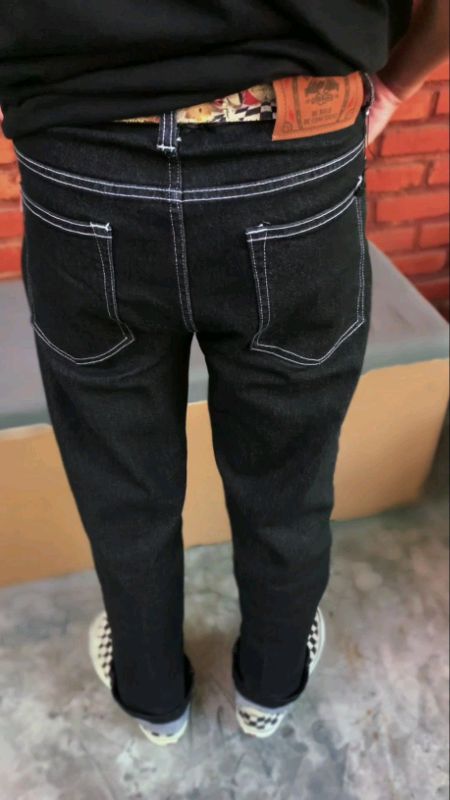 Roofwell #RacunShopeeLokal #ShopeeCOD #OOTDFashionShopee #RacunShopeeOutfit #GratisOngkirRP0 #GakNyeselBeliIni #roofweell #denim #denimjeans #celana