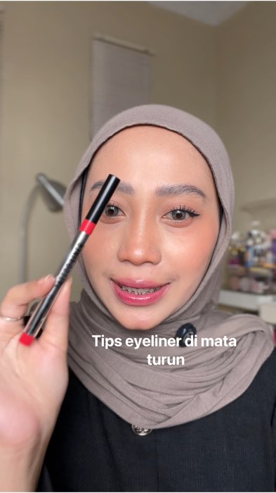 Tatto liner secakep iniii emang maybelline yg punya #RacunShopee #ShopeeBeautyHaul #eyelinerwaterproof #eyelinermurah #wingliner #eyelinerspidol