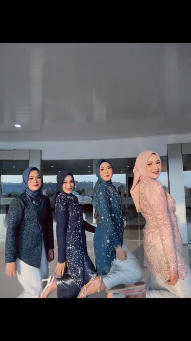#fyp #ootdhijab #fashion #fypシ #RacunShopee #RacunShopeeUnik #RacunShopeeCheck #RacunShopeeOutfit #kebayawisuda #viral #wisuda #kebaya #kebayamodern