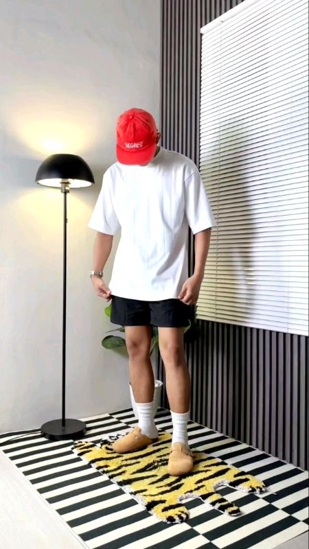 Kaos polos oversize yang bahannya enak banget nih #kaos #kaospolos #GakNyeselBeliIni