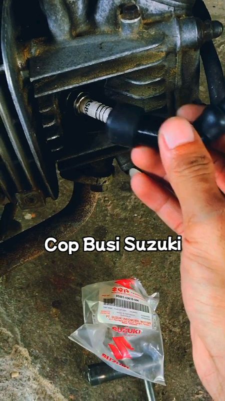 Tutup Cop Busi Suzuki Thunder PNP Shogun FL NR Axelo#ShopeeVideoCreator #sparepartmotor #alatbengkelotomotif #alattukang #copbusimotor #thunder125