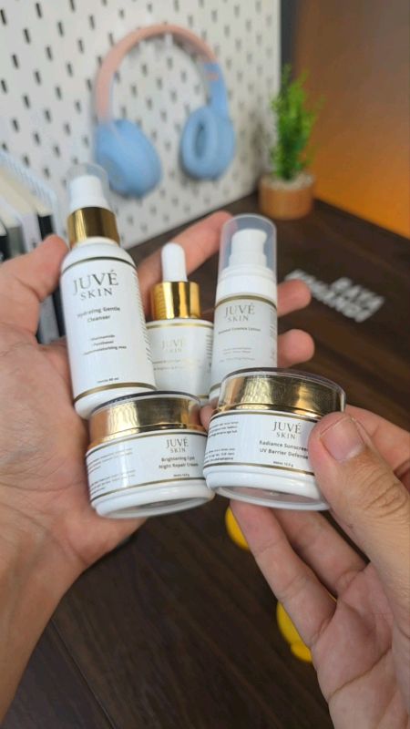 Paket skincare auto glowing cerah merata dari Juve Skin #paketskincare #skincarepaket #skincare #skincaremurah #skimcarewajah