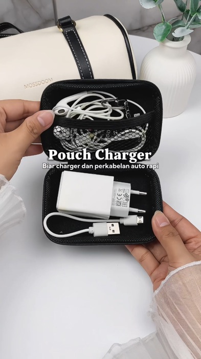 Biar charger & perkabelan ga berantakan #ViralDiShopeeVideo #SpillBawaBerkah #Diskon50Persen #PromoNonStop #GratisOngkirRP0 #pouchcharger #minipouch