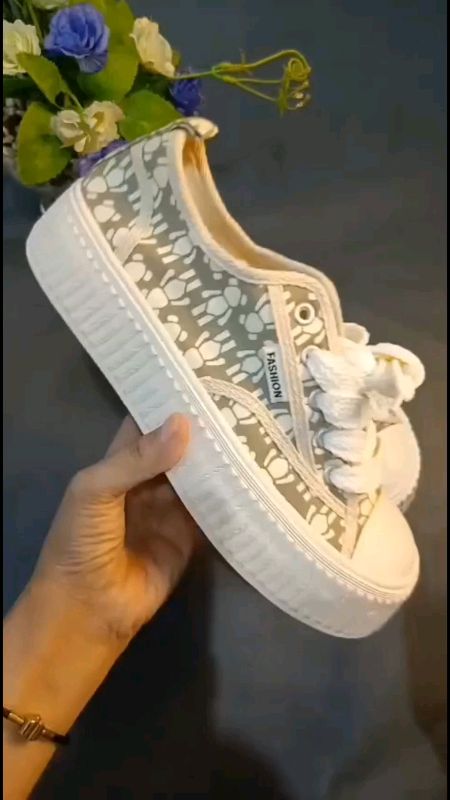 Sepatu super empuk 🤩 #sepatu #sepatuwanita #sepatumurah #sepatusneakers #sepatusekolah #sepatufashion #sepatukekinian #sepatuvintage #sepatuviral#fyp