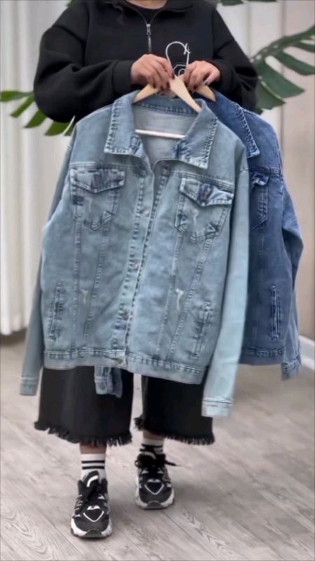 Jaket Denim Wanita. #jaketdenim #jaketjeanswanita #jaketwanita #RacunShopee #OOTDFashionShopee #ShopeeFashionHaul #ShopeeLook