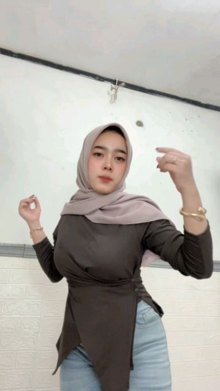 #longsleevetop #topwanita #topatasanwanita #RacunShopee #OOTDFashionShopee #FashiondiShopee #ShopeeLook #ShopeeFashionHaul