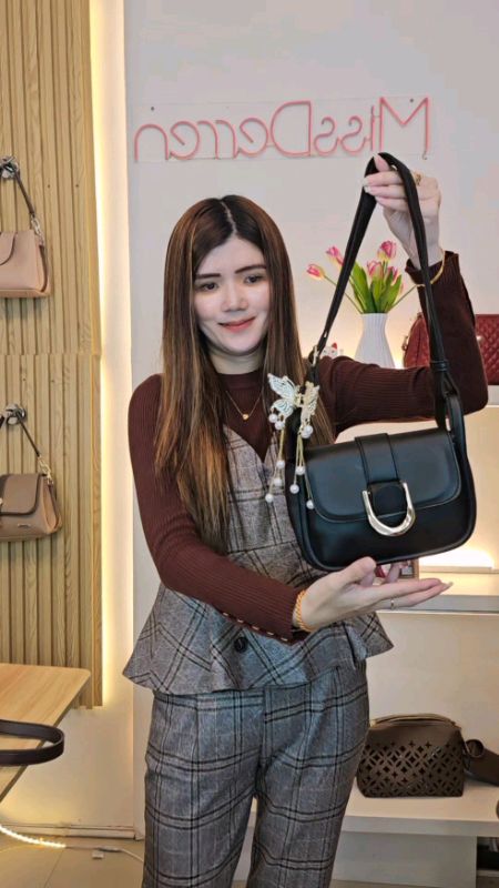 #tas #tasselempang #taswanita #tasmurahberkualitas #OOTDFashionShopee