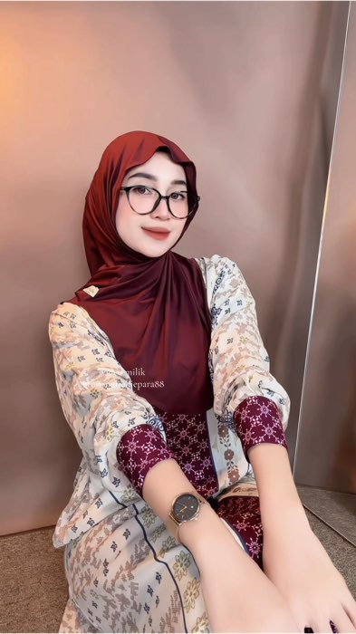 Hijab instan mleyot viral kekinian,warna burgundy cantik bgt🫶🏻 #hijabinstan #hijabmeleyot #hijabkekinian #hijabviral #hijabmurah