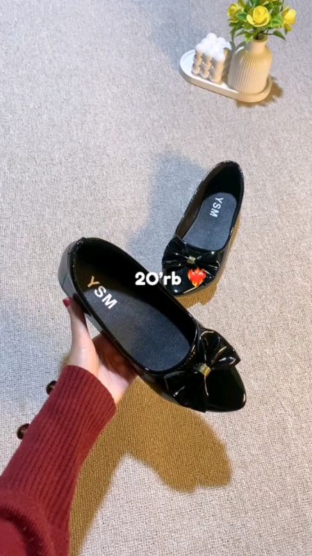 #flatshoeswanita #sepatuwanita #flatshoescantik #flatshoes #PromoNonStop