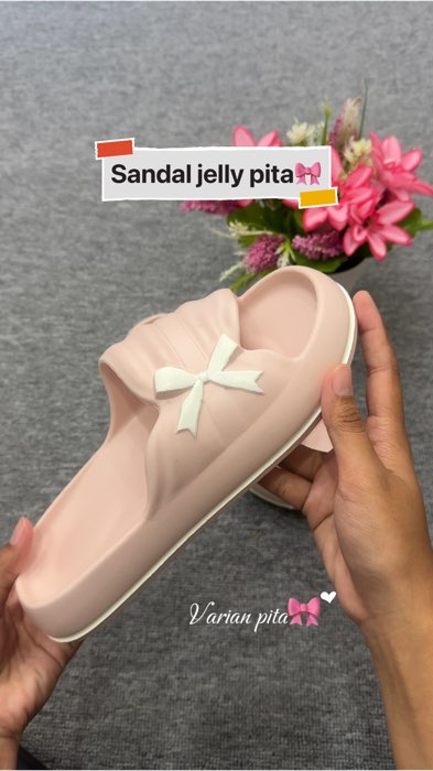 Buat daily tapi tetep stylish, empuk ringan & licin🤩#sandaljelly #sandalwanita #ShopeeCOD #RacunShopee #ViralDiShopeeVideo #ShopeeLook #sandalmurah