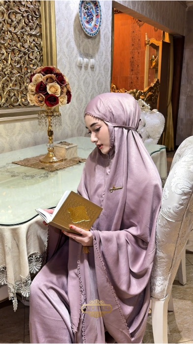 QAIREEN Series by ALMECCA              #mukena #mukenadewasa #mukenaalmecca #mukenatravel #mukenasilk