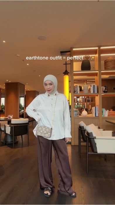 Suka suka suka suka bgt🤎 #ShopeeLook #OOTDFashionShopee