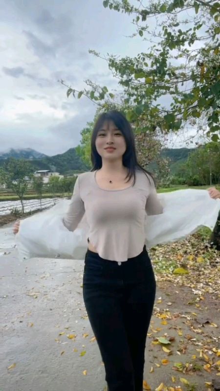 #croptop #longsleeve #croptoplongsleeve #atasanwanita #PromoNonStop #TermurahDiShopee #ViralDiShopeeVideo
