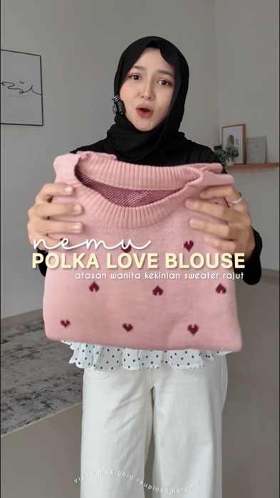 ternyata buaguss ih rajutnya ngga bau bensin ngga gatel pula 😭🫶🏻💗 #outfitideas #atasanwanita #blouselucu #knitwear #knitwearoutfit #RacunShopee