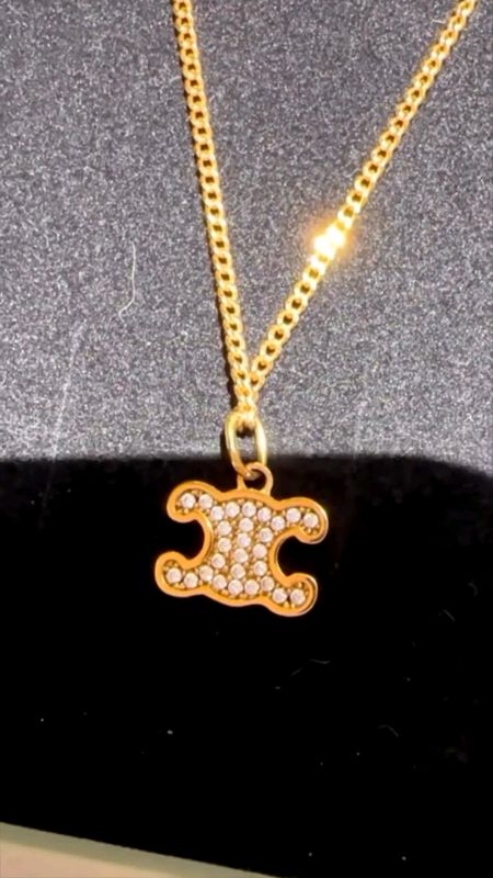 #GratisOngkirRP0 #ViralDiShopeeVideo #jewellery #perhiasan #kalungviral #perhiasanwanita #necklace #kalungwanita #kalungwanitaviral #kalungviral #fypシ
