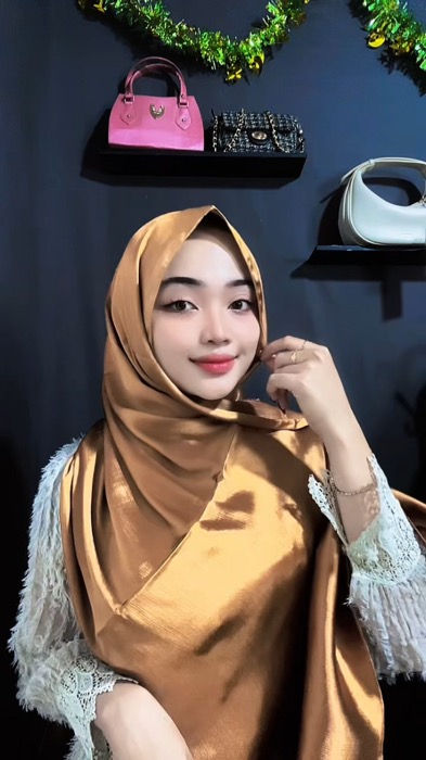 📌 pashmina silk #ShopeeFashionHaul #vidioviral #RacunShopee #DiskonRacunShopee #fypシ #fyp #jilbab #ViralDiShopeeVideo