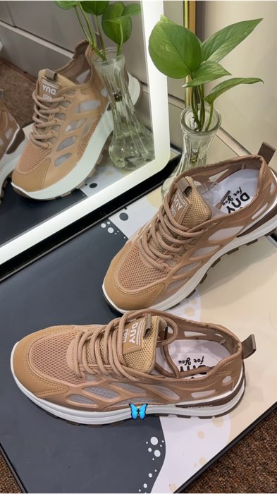 Sepatu casual wanita kekinian #sepatu #sepatuwanita #sepatucasual #sepatusneakers