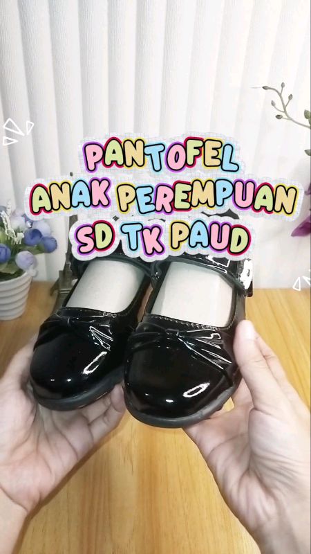 Sepatu pantofel anak viral #RacunShopee #racunshopeemurah #pantofelanak #pantofelanakperempuan #pantofelmurah #fyp #sepatuanakmurah #sepatuanak