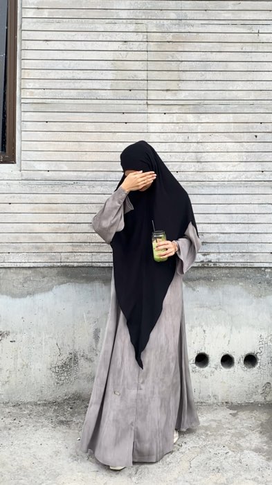 Wearing sadda x longloop #nehhat #sadda #longloop #wearhajar #racunshopee #outfitsyari