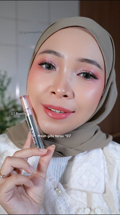 Try on Wardah Staylock Lip Matte 🥰💗 #wardah#lipmatte#lippies#lipproducts#MakeUpWajibPunya#RacunShopee