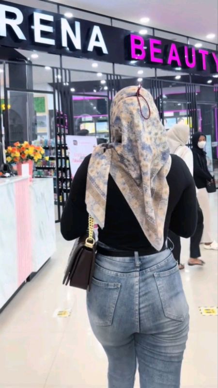 ootd jalan ke mall #RacunShopee #ViralDiShopeeVideo #SpillRacunShopee #SpillBawaBerkah #DiskonRacunShopee #Diskon50Persen #PromoNonStop #ShopeeLook