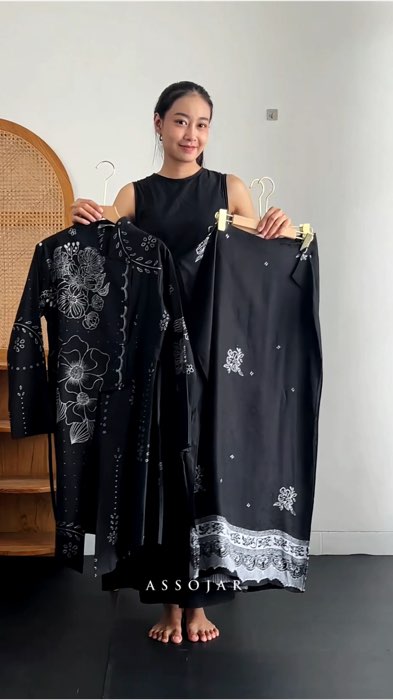 Baju lebaran or kondangan? #bajukondangan #bajulamaran #oneset #kebaya #stelanwanita #berkain
