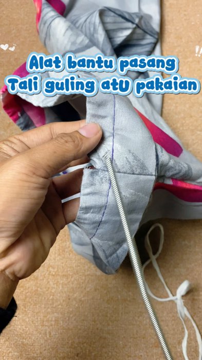 Alat bantu pasang tali di pakaian/guling#alatpasangtaliguling #alatpasangtalikolor #shopeevideo #ShopeeLook #ShopeeCOD #shopeevideo