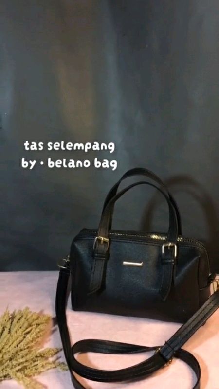 ga nyampe 20rb woyyyy😍😍 #tas #taswanita #tasselempang #tasmurah #tasselempangwanita #fyp #fypシ #shopeevideo #video