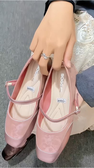 #shopeevideo #ShopeeLook #ShopeeFashionHaul #boggae #boggae #sepatuwanita #flatshoes #flatshoeswanita #affiliateshopee #fyp #fypdongggggggg #CODinApa