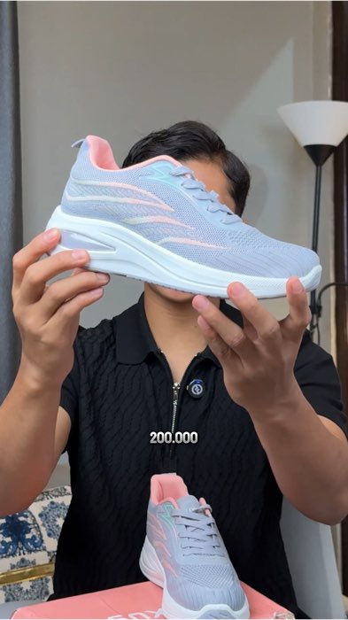 Mewah banget sepatunya#sepatu #racunshopeemurah #shopeevideo #luxus #racunshopeemurah #sepatuolahraga #sepatusneakers #sepatuwanita