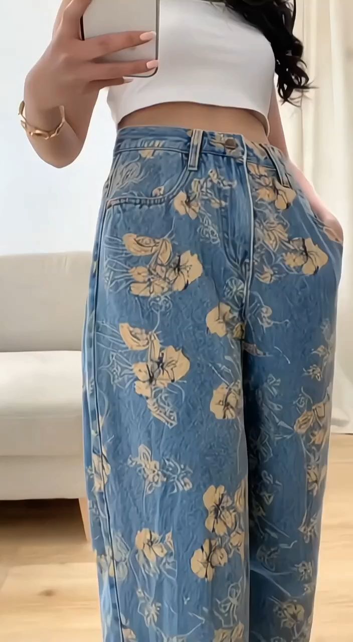 Celana jins motif bunga KOREA TREND 🥰#CelanaJinsTrend #CelanaMotifBunga #FashionWanitaIndonesia #BarangKorea #diskonfashion