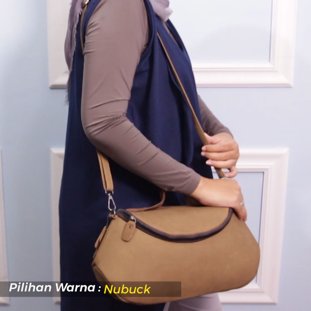 Ringan, muat banyak, cocok dipakai harian ke mana aja. Simple tapi tetap stylish 👜
#tasslempang #tasmurah #taswanita #taspria #taskece #tasdaily #tas