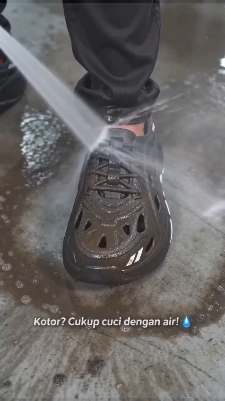 #SepatuRenovasiPria #SepatuKerjaRenovasi #SepatuPelindungKaki #SepatuNafasBagus #tiktokshoprenovasi