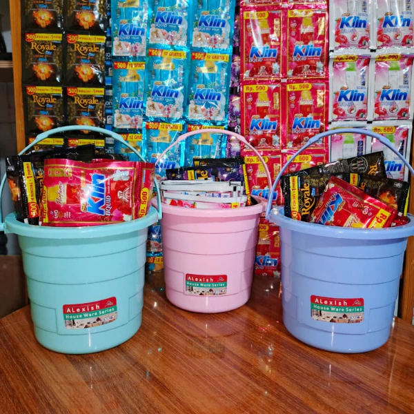 Soklin Liquid 16pcs + Royale 10pcs + Hadiah Menarik seperti Keranjang, Ember, Sangku Nasi, Tempat Aqua, Kursi, dan Banyak Lainnya di Bagian Varian.