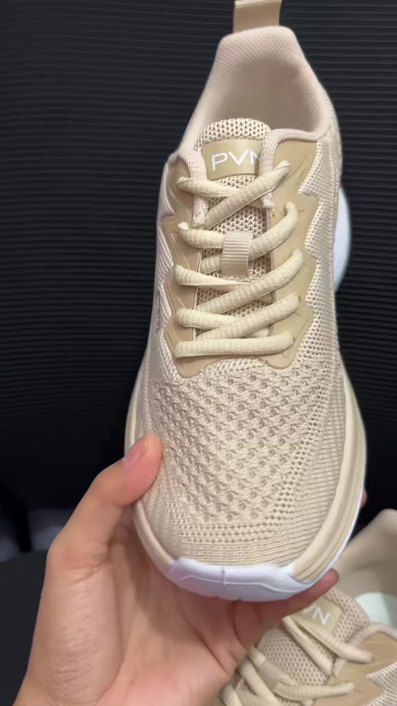 Wrn cream ini cantik banget Looo #sepatuolahraga #sepatuhitam #sepatusekolah #tranding #nirand22 #outfit #trending #fyp #fyp #sneakers