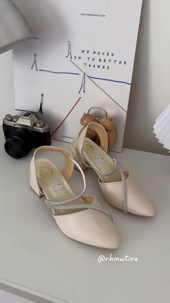 Membalas .com  Rekomendasi heels cantik tinggi 5cm 😍😍 #rekomendasiheels #heelscantik #heelsmurah #heelswisuda #heelskondangan