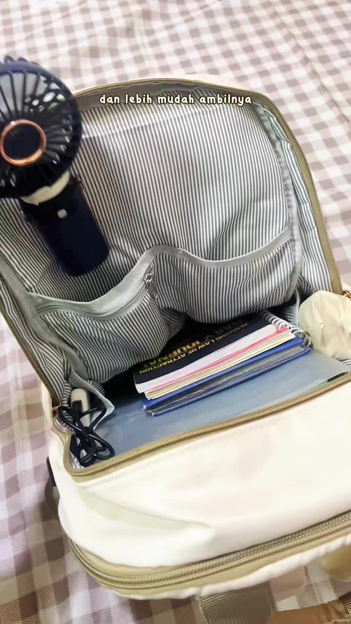 Membalas ✓ yang ini malah cakep bgt buat sekolah👏🏻💯 #ranselsekolah #backpack #tasransel