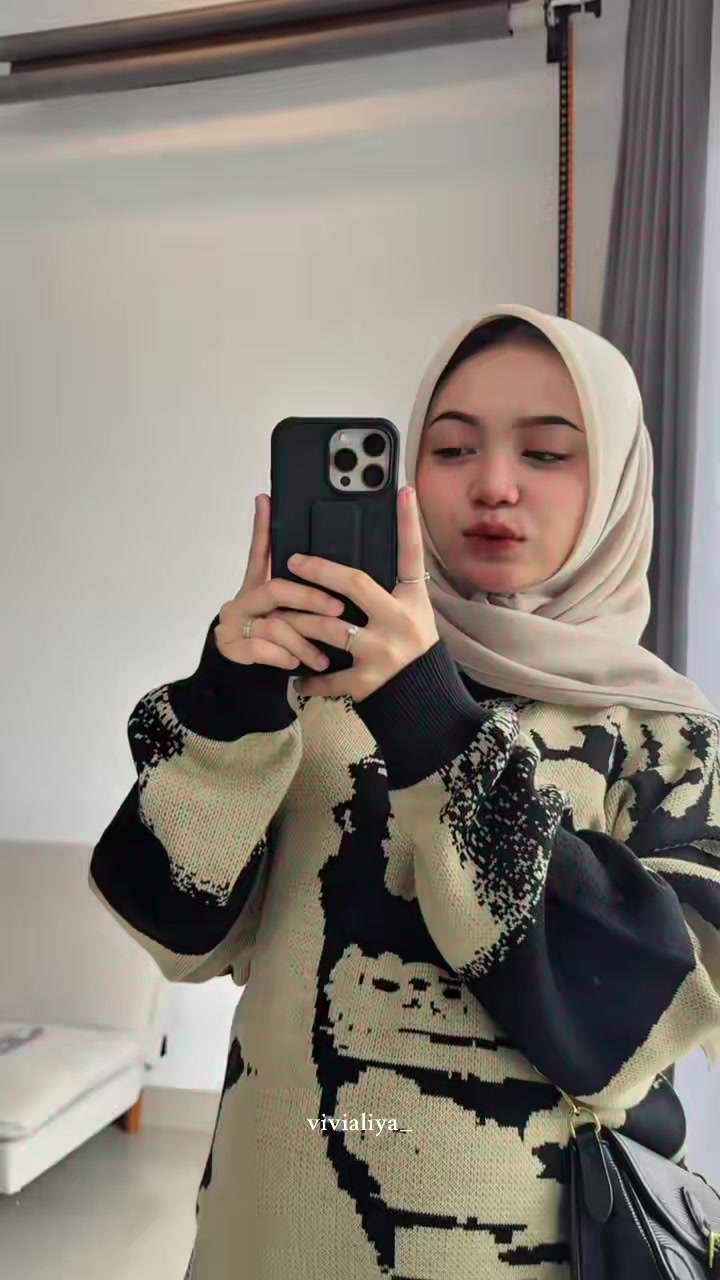 🫶🏻🫶🏻🫶🏻 #sweater #sweaterknit #ootdsweater #sweaterpriawanita #ootdhijab #rekomendasisweater