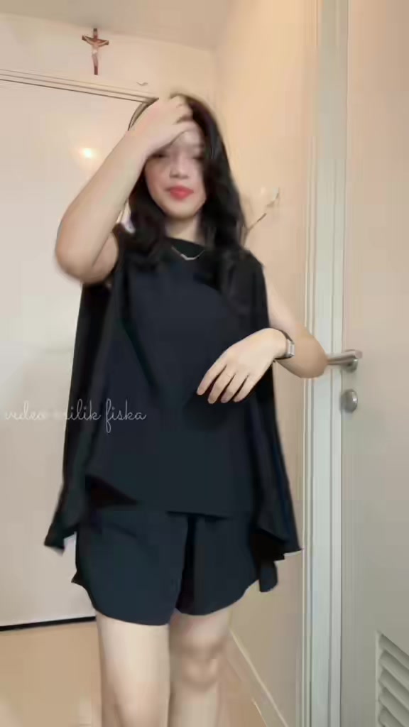 modelnya ngga pasaran😍 bunda-bunda wajib punya karna bakal kepake bgt! #oneset #outfitideas