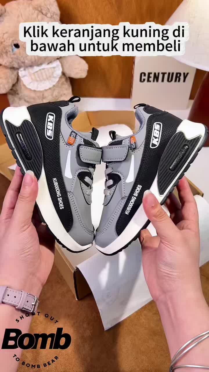 Anak aktif butuh sepatu yang kuat menemani setiap langkahnya! 👣💕 Nyaman dipakai main, jalan-jalan, sampai sekolah. Modelnya juga bikin si kecil makin gemas! #SepatuAnak #SepatuAnakMurah #SepatuAnakKeren #SepatuAnakLucu #SepatuSekolah #SepatuBali...