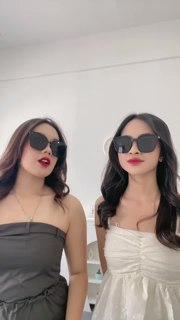 kacamata hitam oversizenya kakak😍🔥 #fyp #sksbali #bali #jumathemat #bigsale #paydaysale #kacamatamurah #koreastyle #ootdfashion #sale #sunglasses