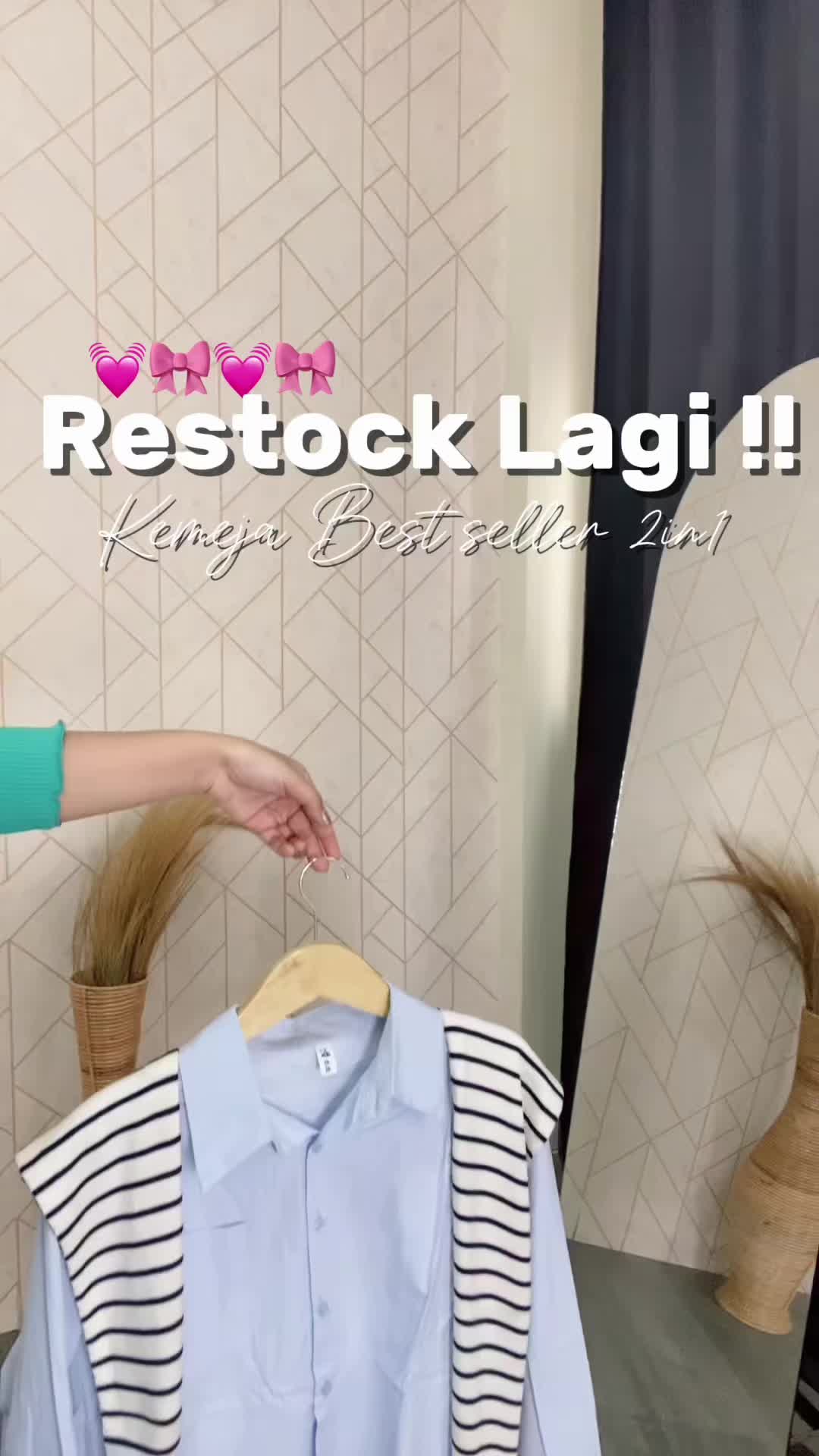 Gays sudah restock kembali jihh kemeja 2in1😍🛍️🛒 #kemeja #kemeja2in1 #festivefashion #fyp #tyron #cekkranjangkuning #belilokal #wibgajian #kemejamurah #kemeejawanita #xyzbca
